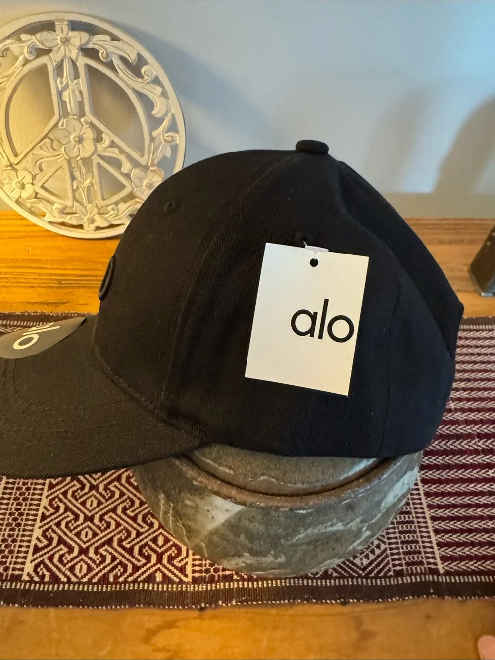 Black alo baseball cap, new